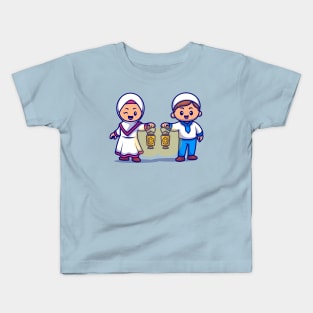 Cute Girl And Boy Moslem Bring Lantern Lamp Cartoon Kids T-Shirt